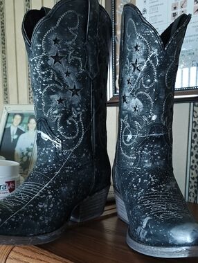 Bluish Grey And Silver Metallic Distressed Genuine Leather Brand New Never Worn